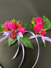 Load image into Gallery viewer, Wrist Corsage
