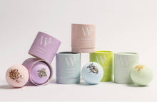 Load image into Gallery viewer, Bath Bombs Hamper