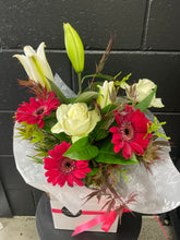 Load image into Gallery viewer, Festive Box Arrangement