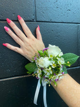 Load image into Gallery viewer, Wrist Corsage