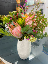 Load image into Gallery viewer, Starting from - Custom Bouquets