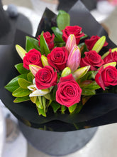 Load image into Gallery viewer, CUPIDS BIG REDS BOUQUET
