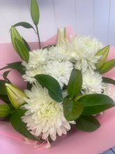 Load image into Gallery viewer, Potted Bloom CLASSIC WHITES &amp; GREENS
