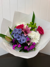 Load image into Gallery viewer, FLORIST CHOICE
