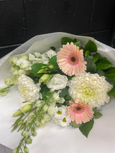 Load image into Gallery viewer, CLASSIC WHITES &amp; GREENS
