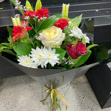 Load image into Gallery viewer, Festive Christmas Bqt
