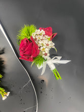 Load image into Gallery viewer, Buttonhole
